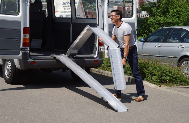 Faltbare Aluminium Verladeschienen ABS-Z Auffahrhilfe – 2035 mm | Rutschsichere & platzsparende Verladerampe