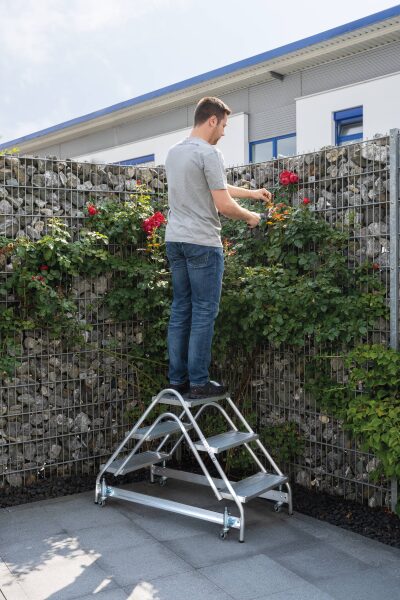 Arbeitspodest beidseitig begehbar Aluminium geriffelt 2x3 Stufen
