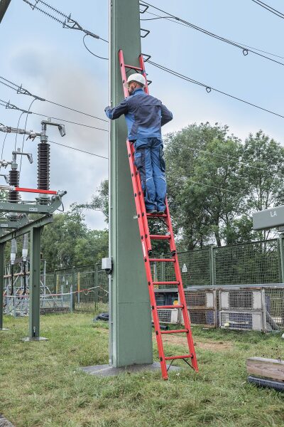 Sprossen-Schiebeleiter GFK 2-teilig ohne Traverse 2x10 Sprossen